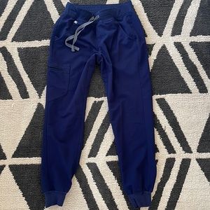 Figs navy joggers XS